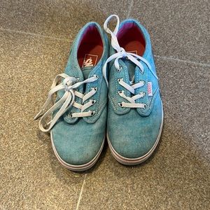 Girls vans size 1!